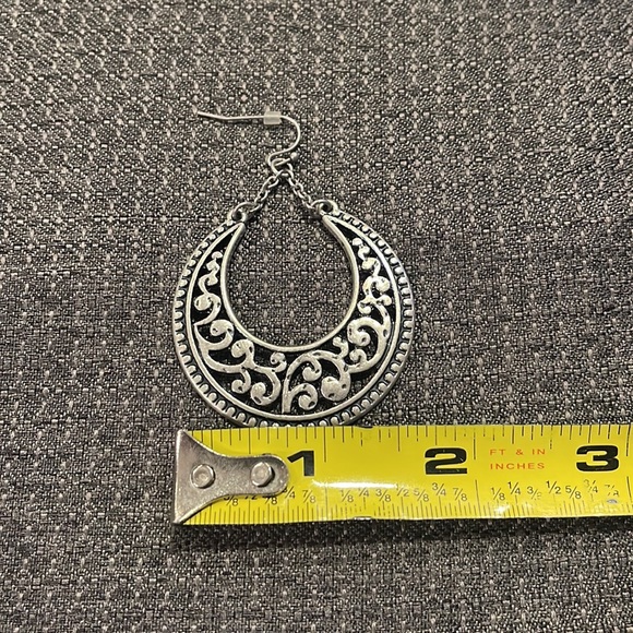 Silver Earrings - Picture 4 of 6